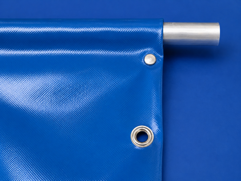 PVC-Poolplane mit Endhohlsäumen & Aussparungen nach Maß | 650g 1.png